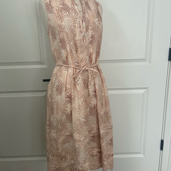 $198 FAHERTY size M Linen Blend Palm Print Sleeveless Midi Dress Pintucked - Picture 2 of 8